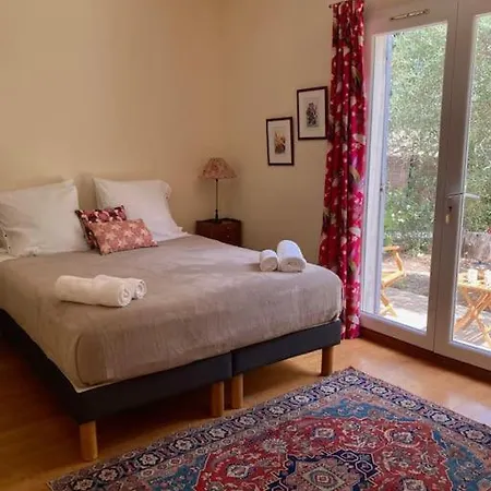 Villa De Charme Avec Piscine 5 Min D'avignon *