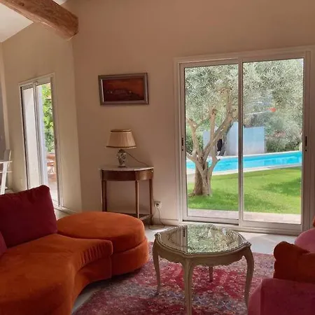 De Charme Avec Piscine 5 Min D'avignon * Les Angles (Gard)