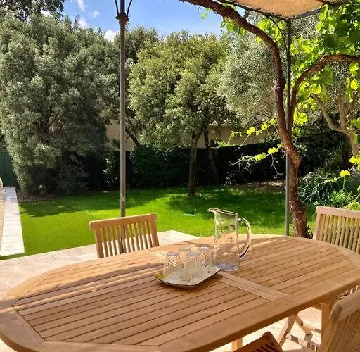 De Charme Avec Piscine 5 Min D'avignon *