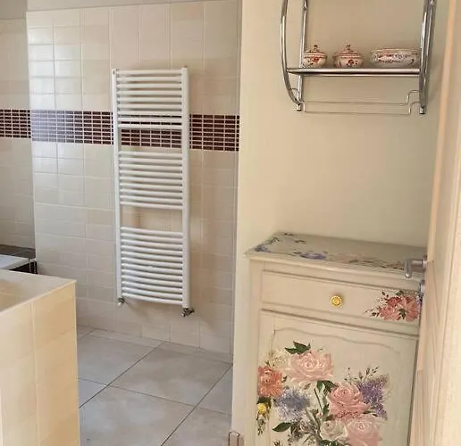 De Charme Avec Piscine 5 Min D'avignon Villa *