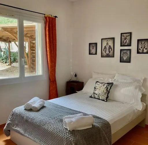 De Charme Avec Piscine 5 Min D'avignon Villa Les Angles (Gard)