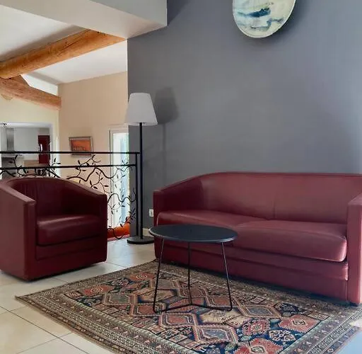 De Charme Avec Piscine 5 Min D'avignon Villa