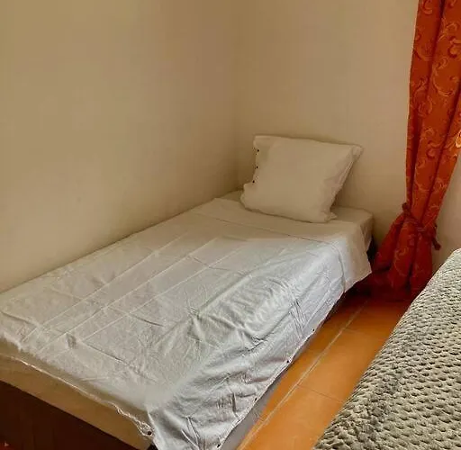 De Charme Avec Piscine 5 Min D'avignon * Les Angles (Gard)